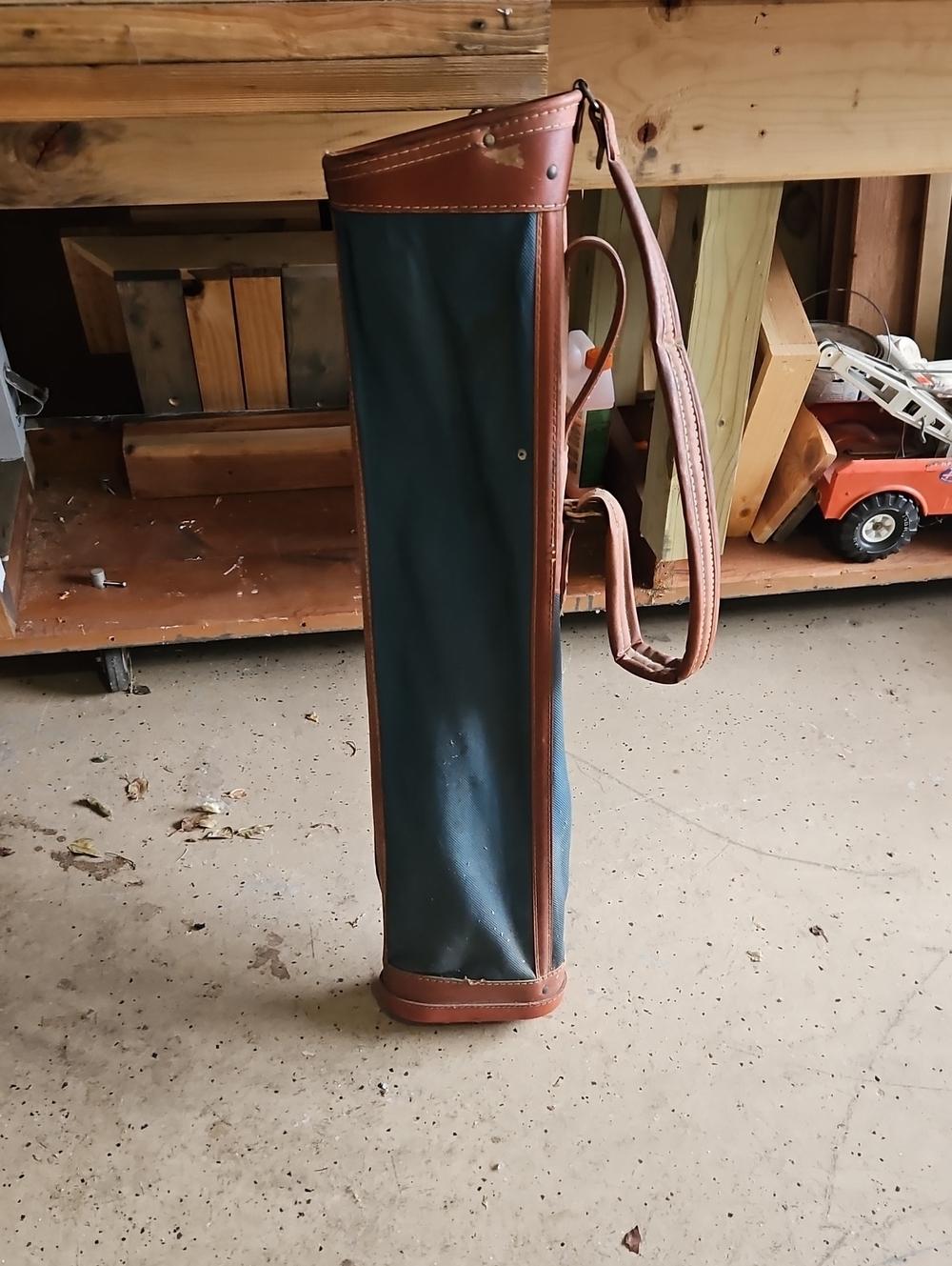 Green Canvas & Brown Leather Golf Club Carry Bag with Shoulder Strap